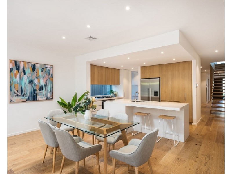 18B Surf Avenue, Beaumaris VIC 3193