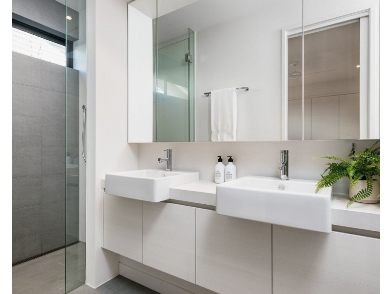 18B Surf Avenue, Beaumaris VIC 3193