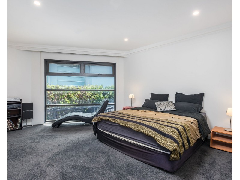 112 Esplanade, Brighton VIC 3186