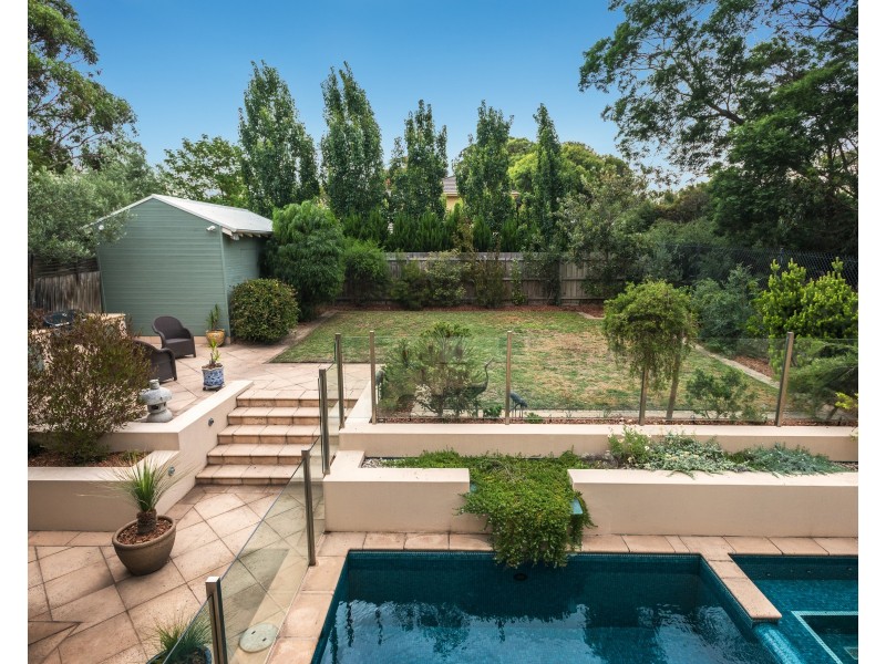 17 Canberra Grove, Beaumaris VIC 3193