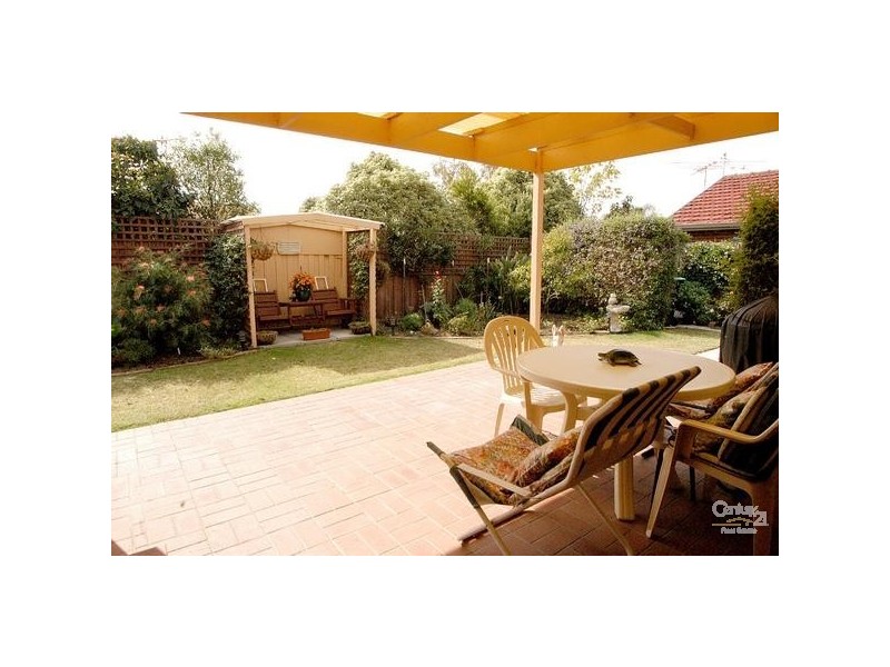 33 Kingston Drive, Dingley Village VIC 3172