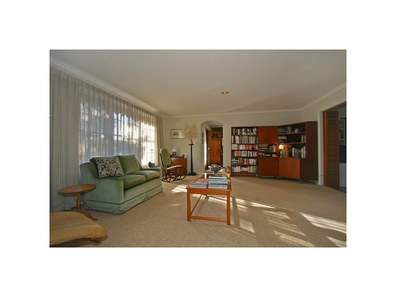 8 Rhoda Street, Dingley Village VIC 3172