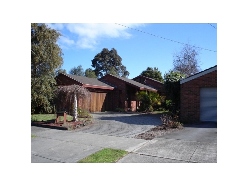 18 Holland Avenue, Dingley Village VIC 3172