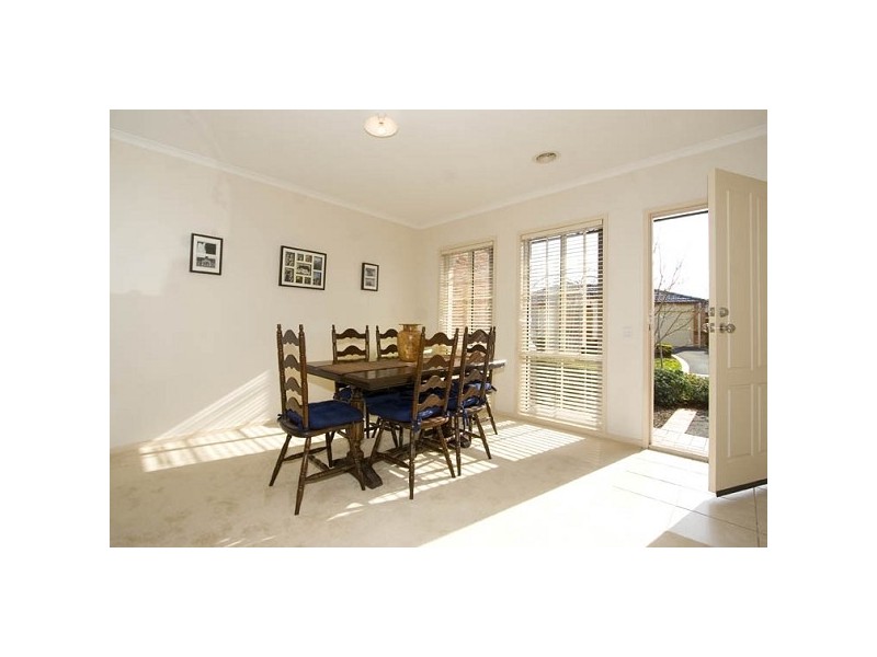 13 Kingsland Close, Dingley Village VIC 3172