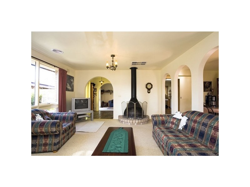 2 Shepherd Court, Dingley Village VIC 3172