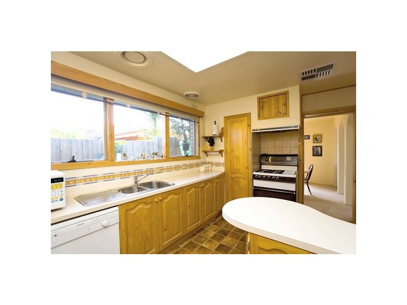 2 Shepherd Court, Dingley Village VIC 3172