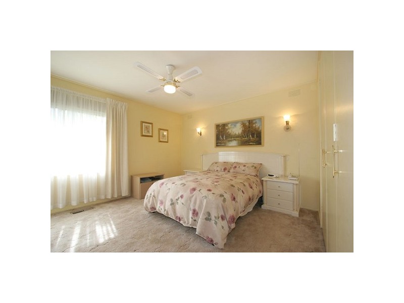 17 Harley Street, Dingley Village VIC 3172