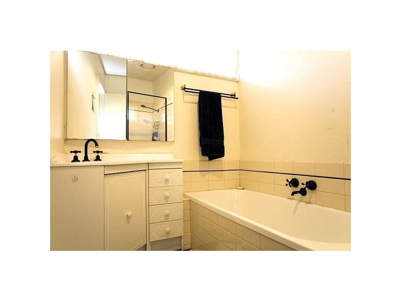 2 Shepherd Court, Dingley Village VIC 3172