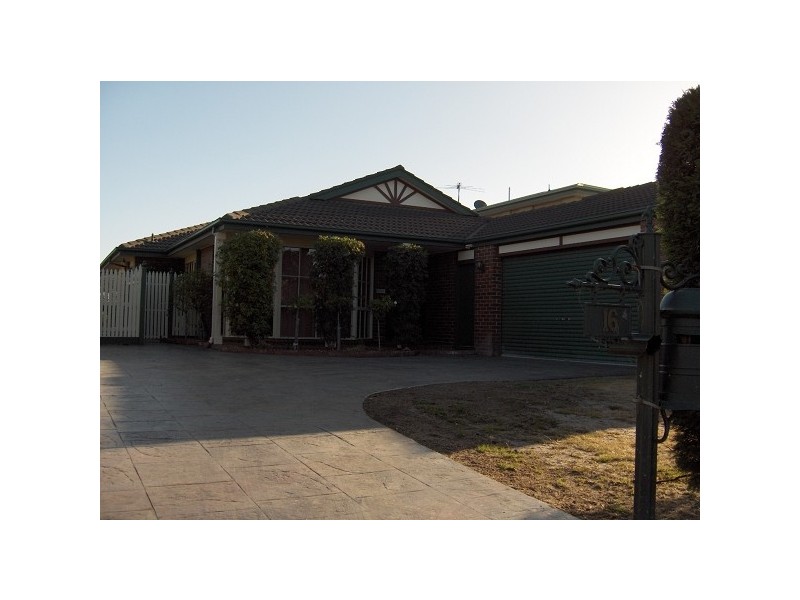 16 Branagan Drive, Aspendale Gardens VIC 3195
