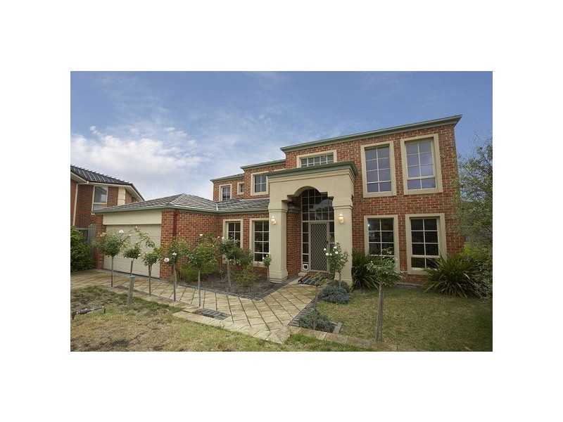 7 Donna Close, Dingley Village VIC 3172