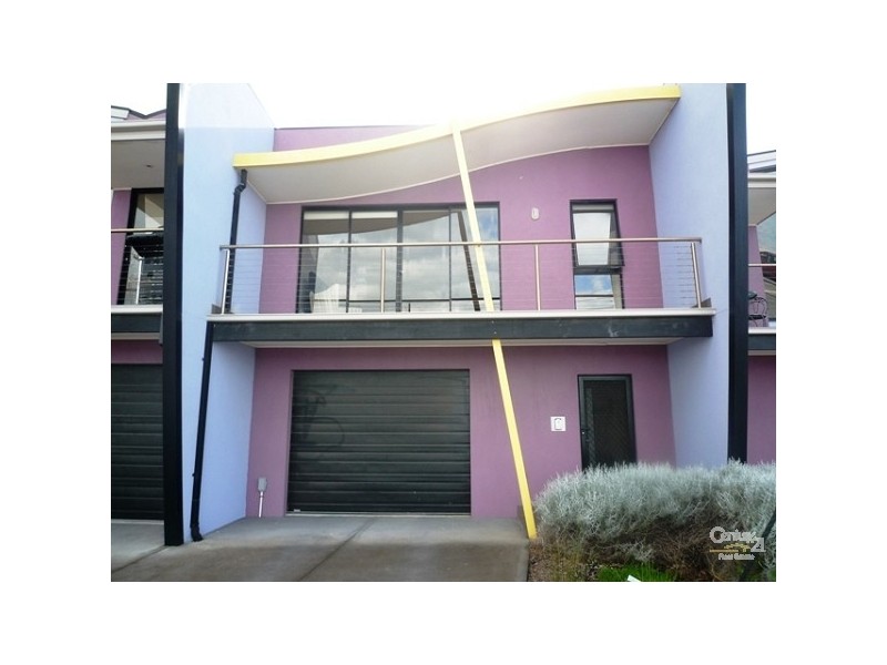 2/369 Esplanade, Altona VIC 3018