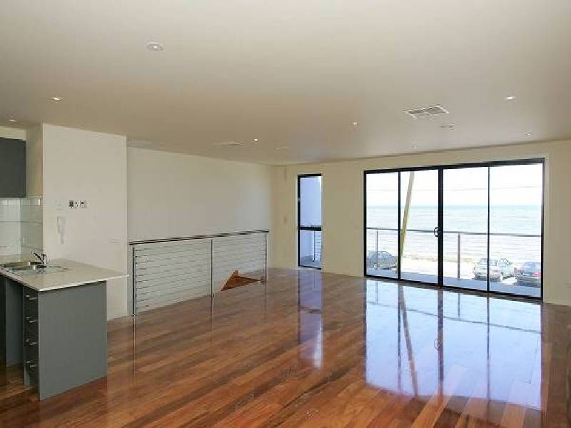 8/369 Esplanade, Altona VIC 3018