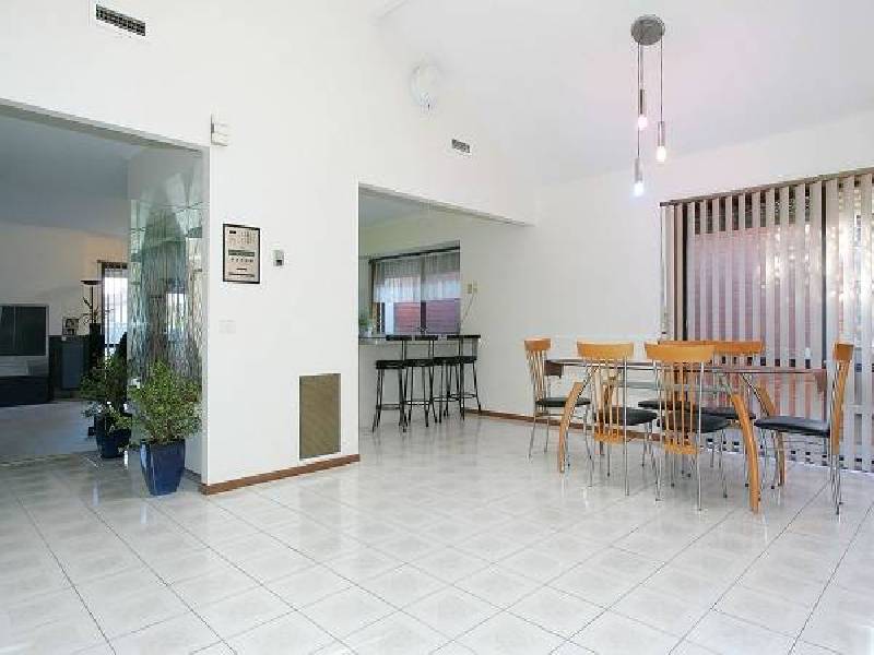 24 Burt Street, Altona VIC 3018