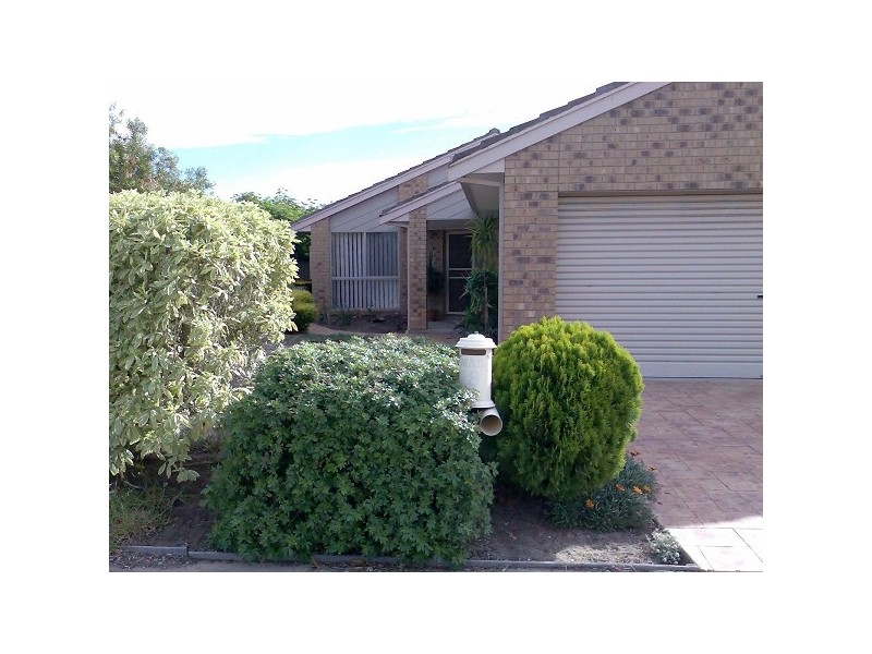8 Shields Court, Altona Meadows VIC 3028