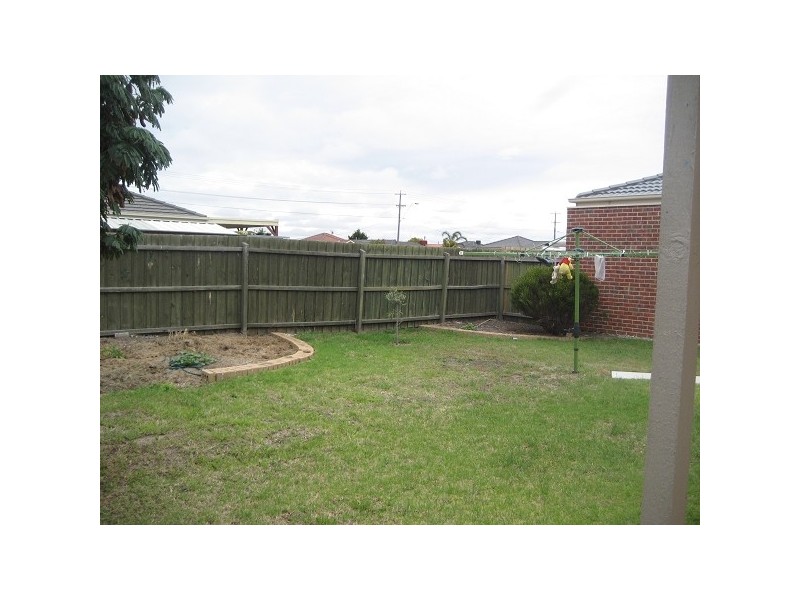8 Shields Court, Altona Meadows VIC 3028