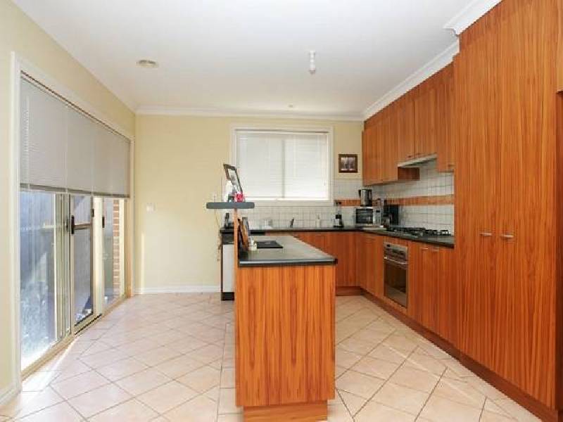 14 Kensington Crescent, Altona Meadows VIC 3028