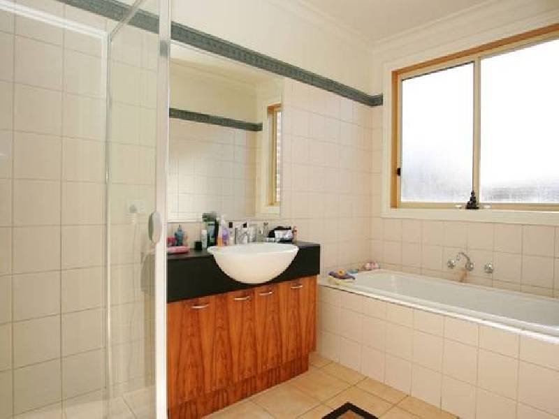 14 Kensington Crescent, Altona Meadows VIC 3028