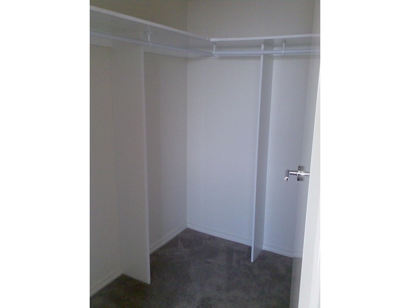 16 EAST CORNHILL DRIVE, Point Cook VIC 3030