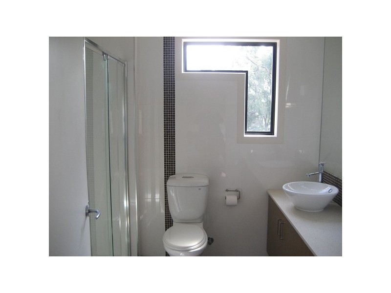 2/369 ESPLANADE, Altona VIC 3018