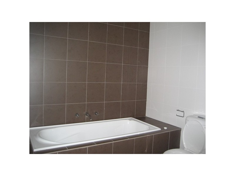 2/369 ESPLANADE, Altona VIC 3018