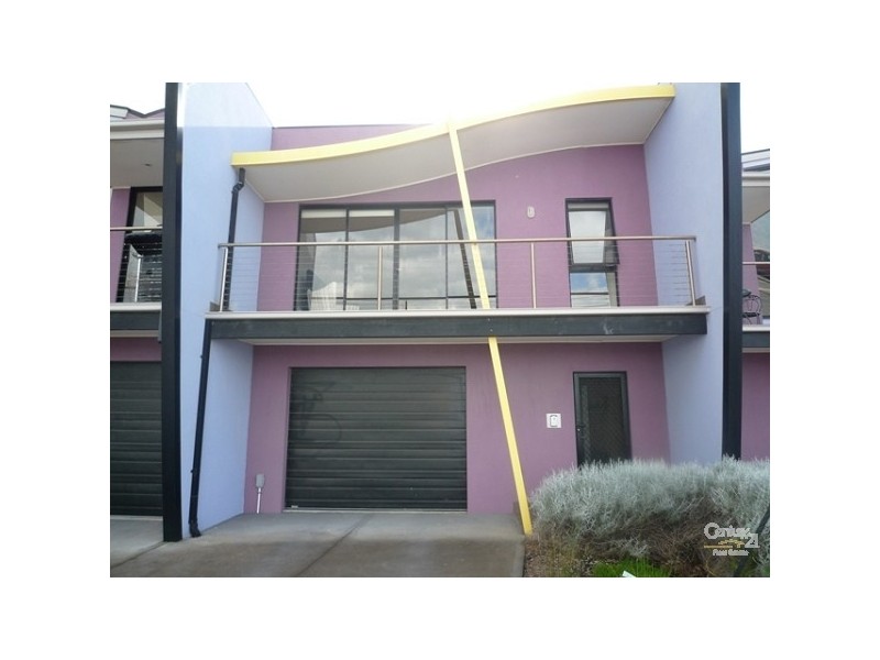 2/369 ESPLANADE, Altona VIC 3018