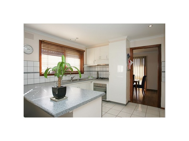 1 ROMERIL COURT, Altona Meadows VIC 3028