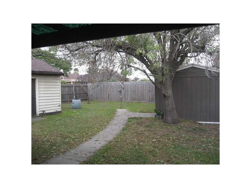 22 CORRIGAN AVENUE, Brooklyn VIC 3012