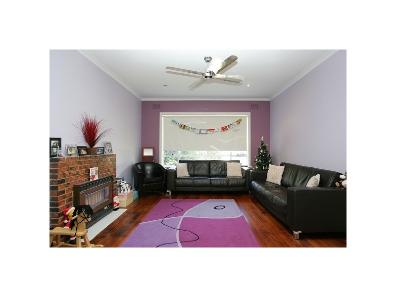 29 Myrtle Grove, Altona VIC 3018