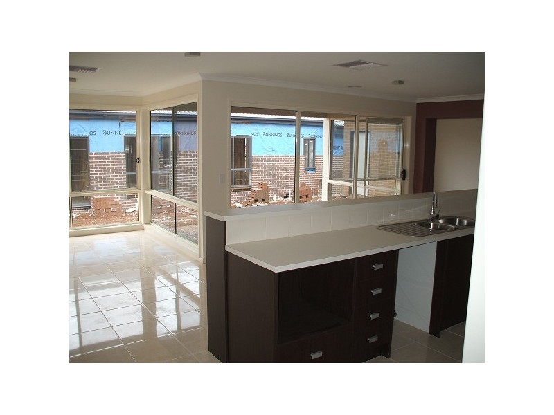 5 Snowbush Terrace, Point Cook VIC 3030