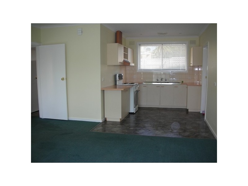 2/5 Upton Street, Altona VIC 3018