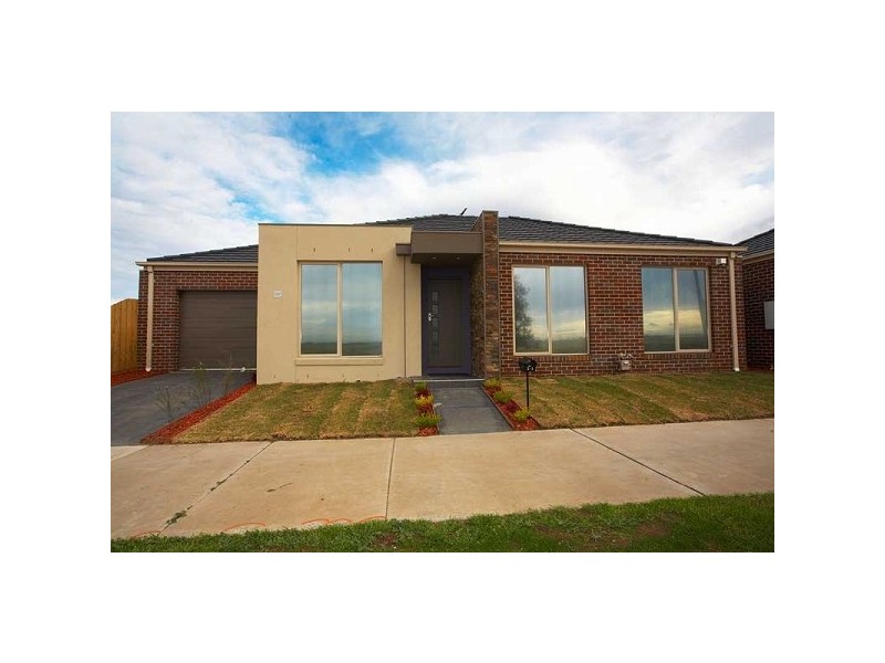 2/1 Vanderbilt Avenue, Truganina VIC 3029