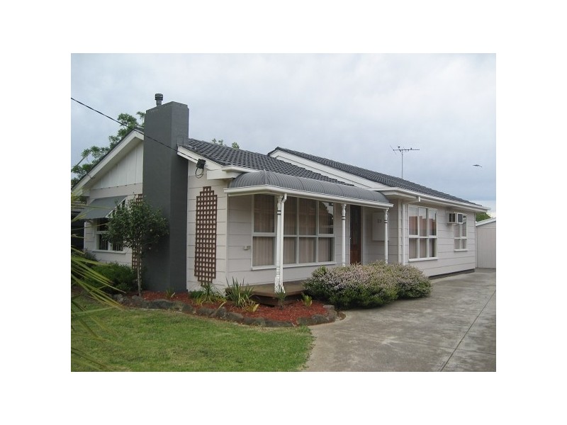 28 Charles Road, Altona VIC 3018