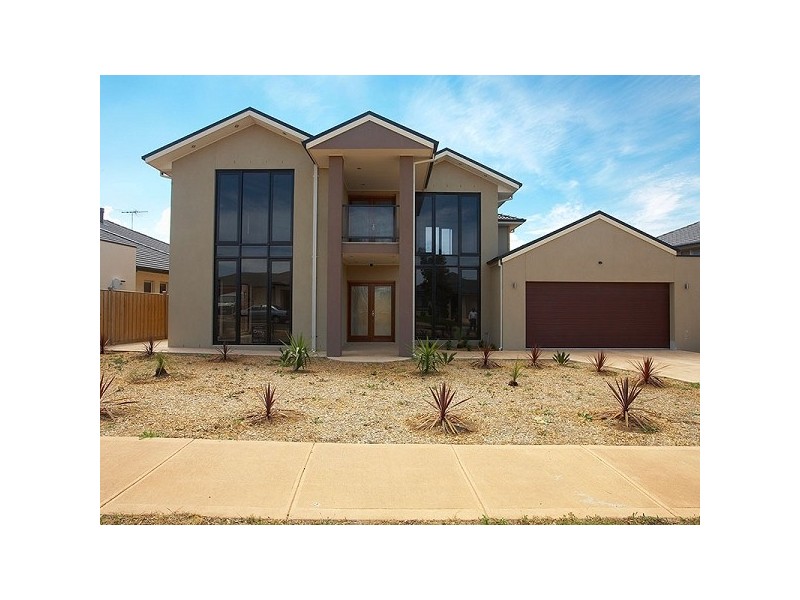 12 Horizon Point, Sanctuary Lakes VIC 3030