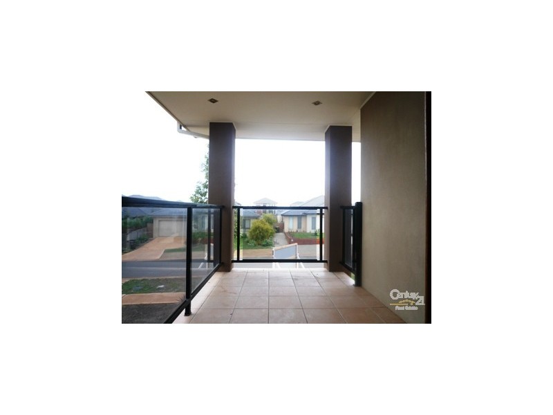 12 Horizon Point, Sanctuary Lakes VIC 3030