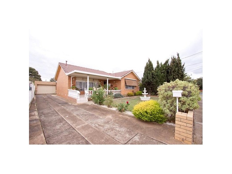 28 Kaye Crescent, Laverton VIC 3028