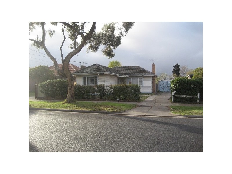 38 Primula Avenue, Brooklyn VIC 3012