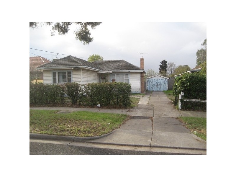 38 Primula Avenue, Brooklyn VIC 3012