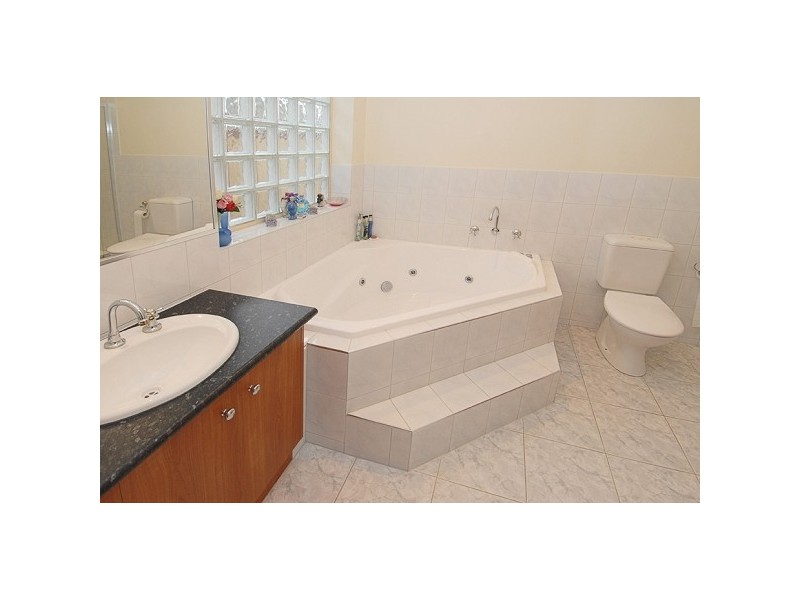 49B David Street, Altona VIC 3018