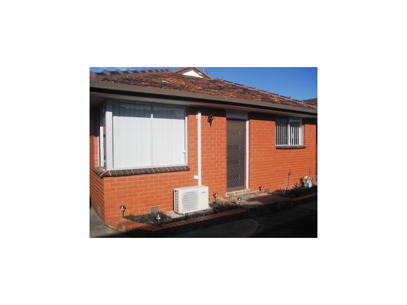 2/33 Bradley Street, Newport VIC 3015