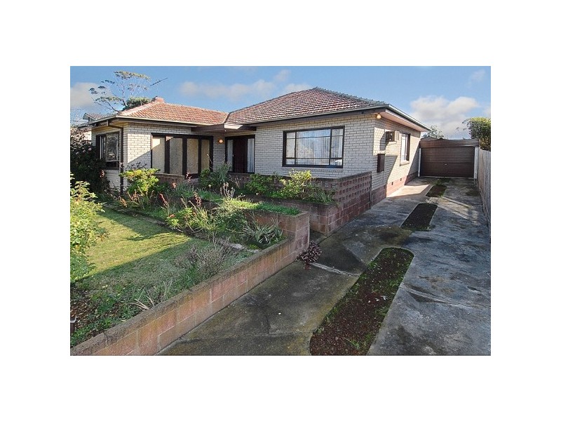 73 Bracken Grove, Altona VIC 3018