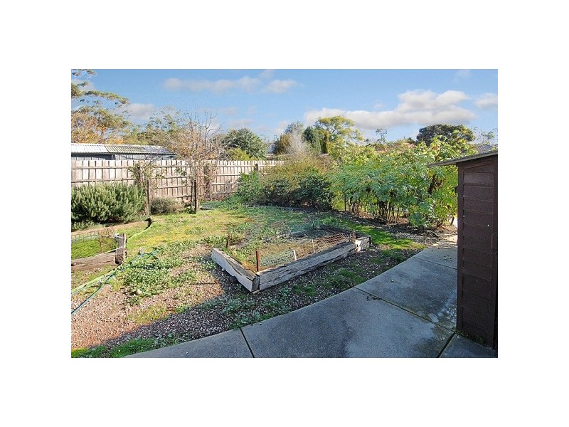 73 Bracken Grove, Altona VIC 3018