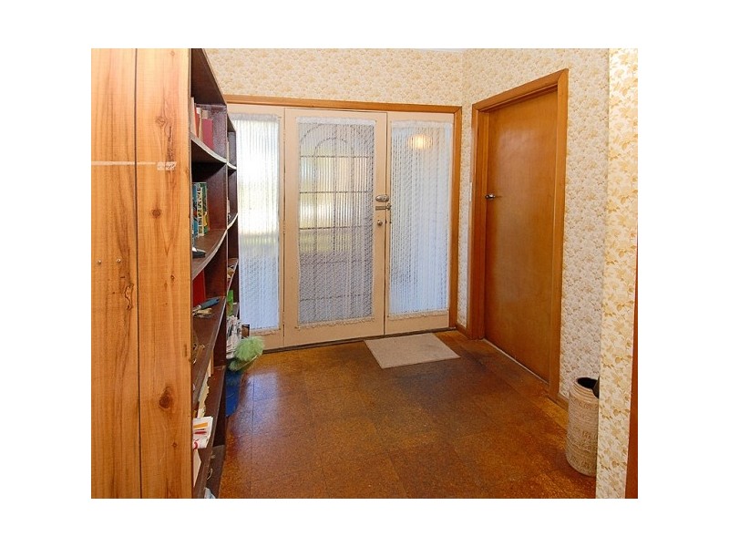 73 Bracken Grove, Altona VIC 3018