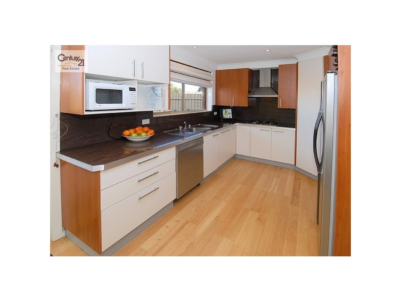 91 Sommers Drive, Altona Meadows VIC 3028