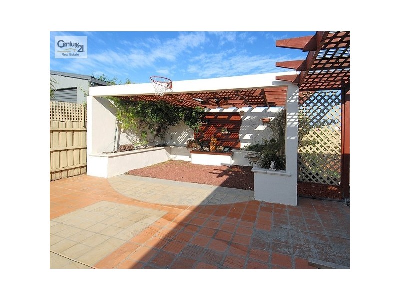 91 Sommers Drive, Altona Meadows VIC 3028