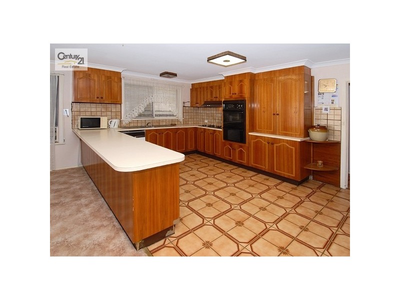 25 Bracken Grove, Altona VIC 3018