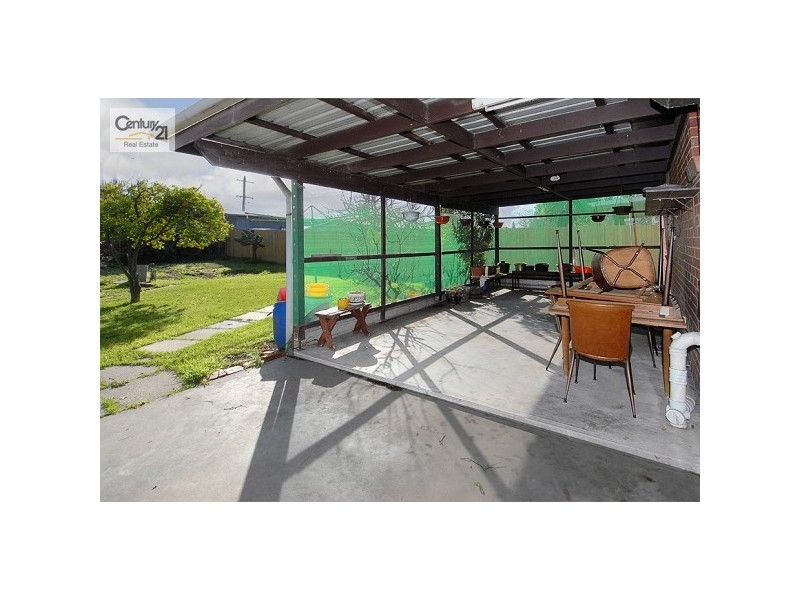 25 Bracken Grove, Altona VIC 3018