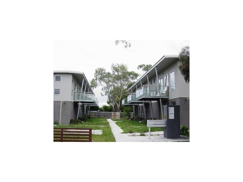 4/24 Noordenne Avenue, Seaholme VIC 3018