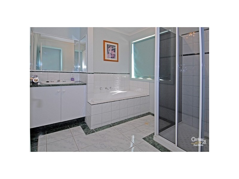 6 Lewin Court, Altona Meadows VIC 3028