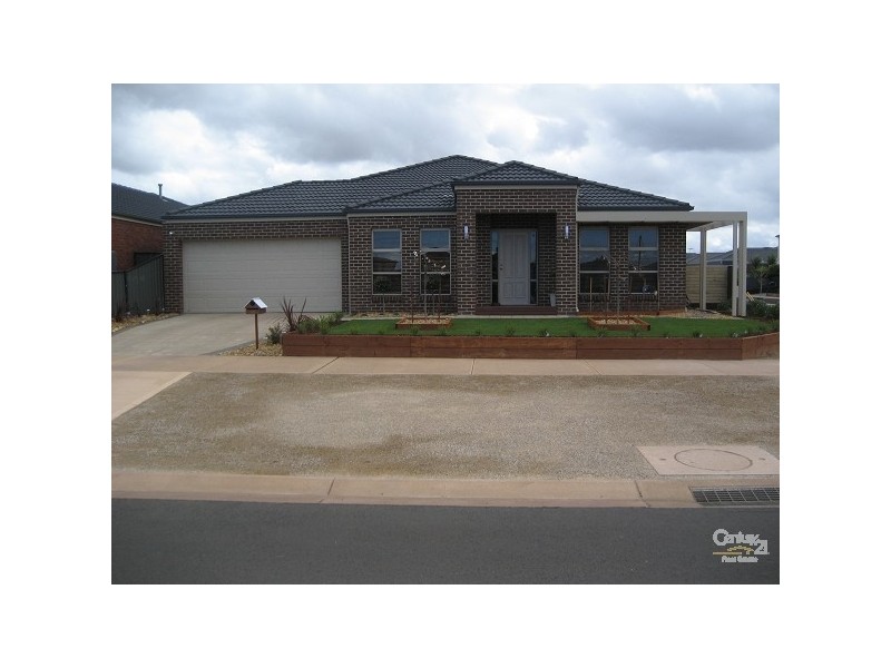 46 Innisfail Drive, Point Cook VIC 3030