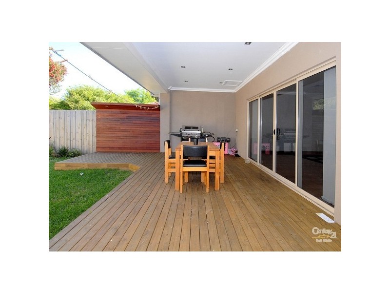 7 Parkside Crescent, Seaholme VIC 3018